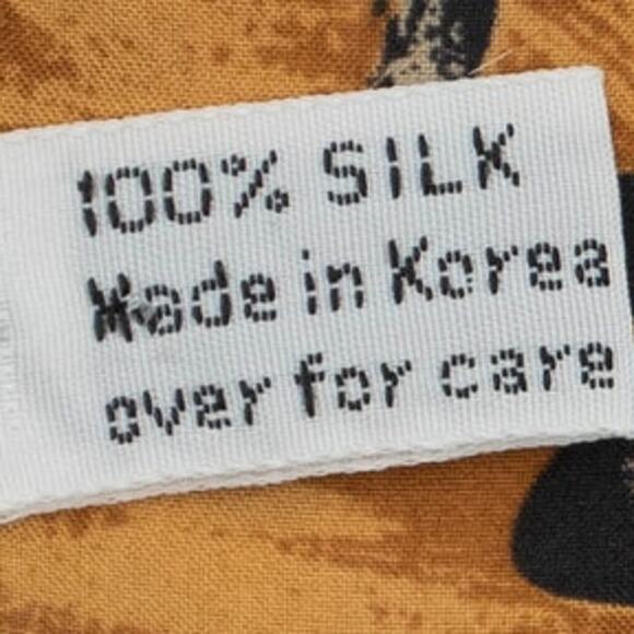 Geometric Print 100% Silk Rectangular Scarf - Picture 4 of 6